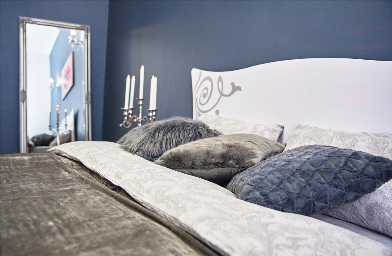 إلفيف Designer Apartment In The Center المظهر الخارجي الصورة