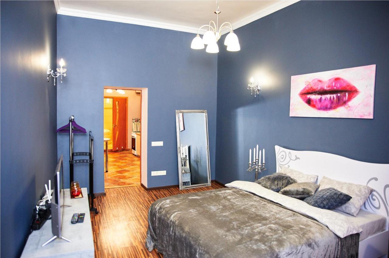 إلفيف Designer Apartment In The Center المظهر الخارجي الصورة